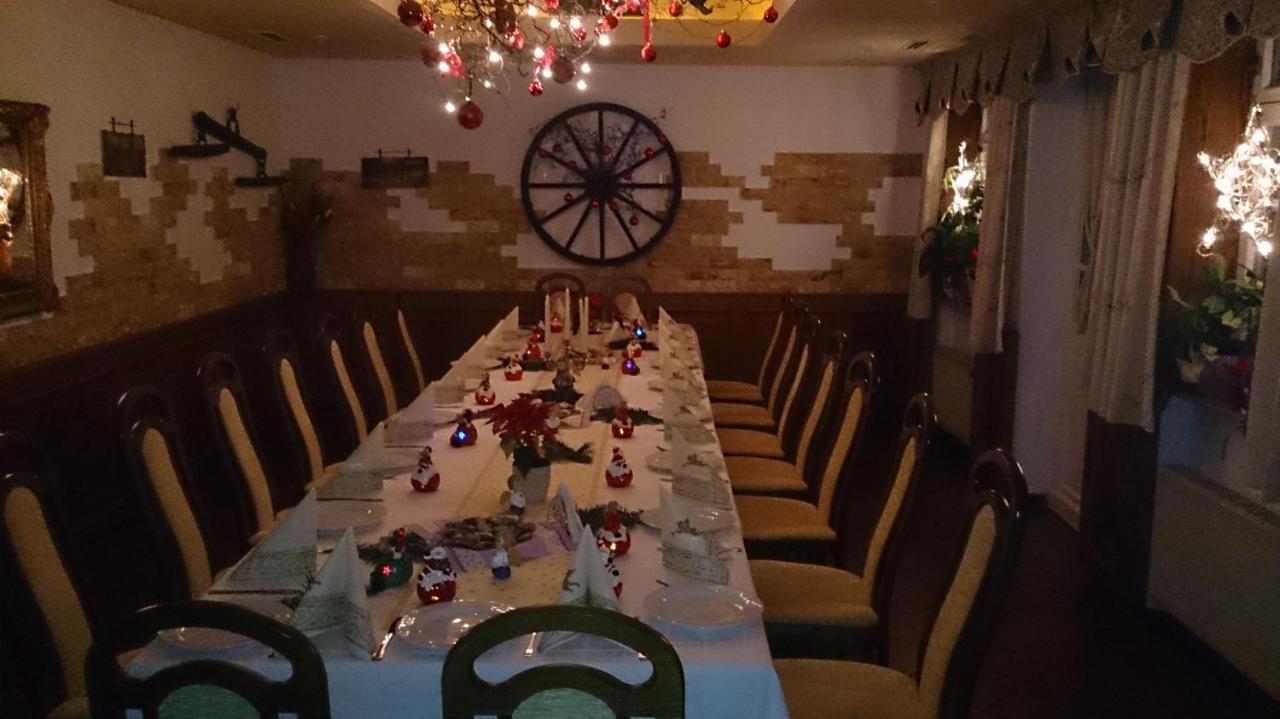 Hotel Stadt Luegde エクステリア 写真