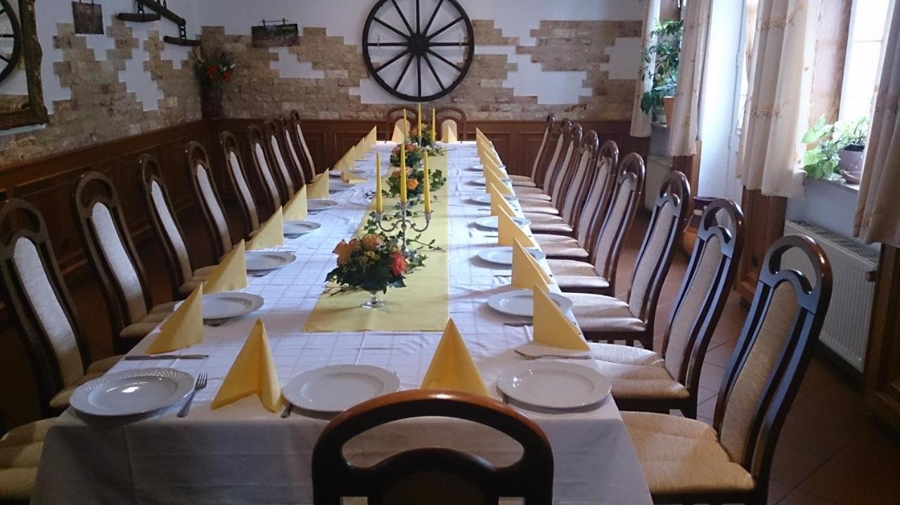 Hotel Stadt Luegde エクステリア 写真