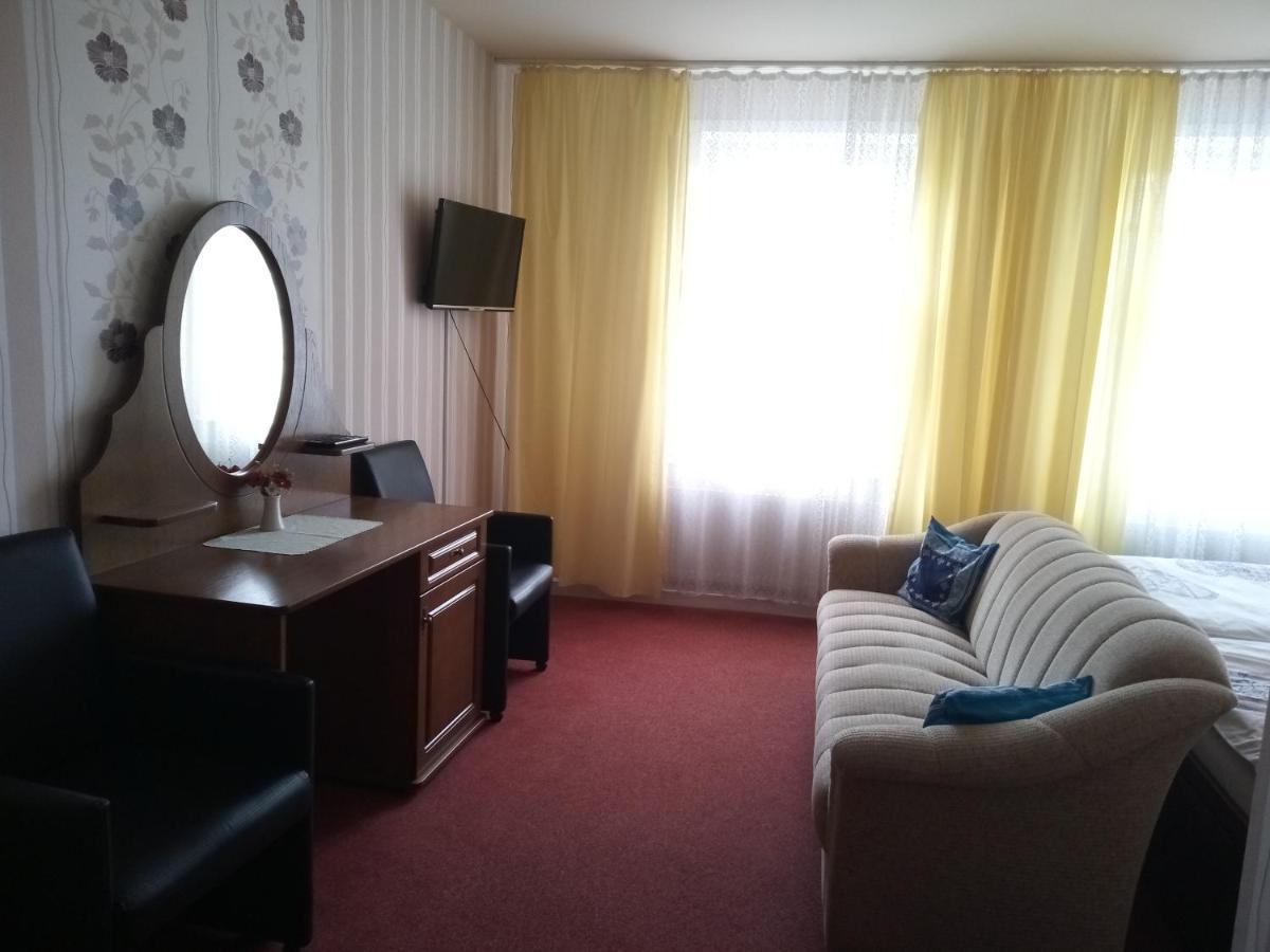 Hotel Stadt Luegde エクステリア 写真