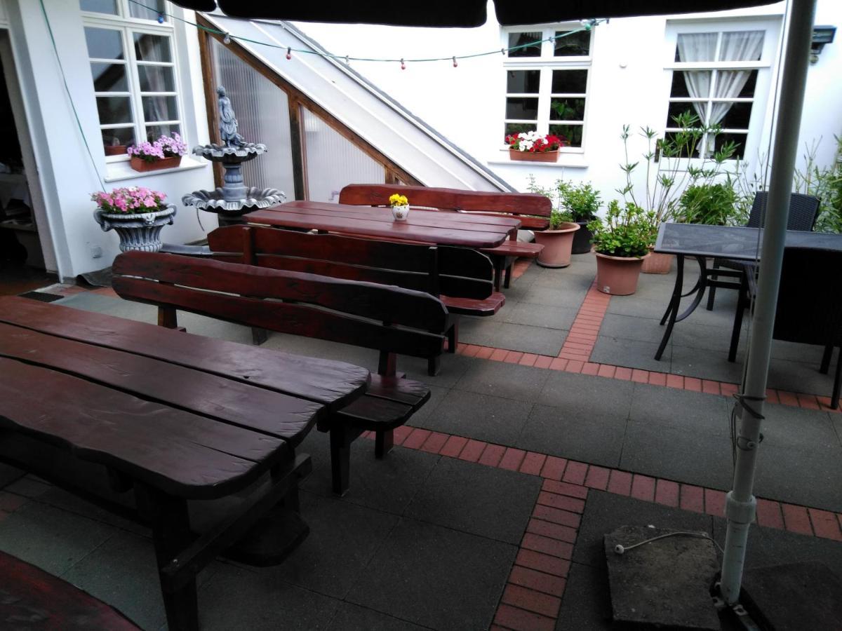 Hotel Stadt Luegde エクステリア 写真